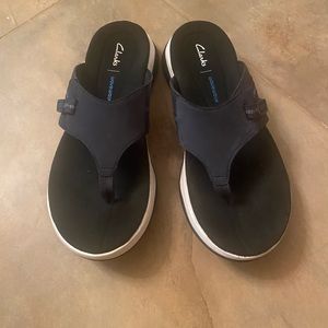 Clark’s Wave Walk Sandals Size 9.  Worn 1x
